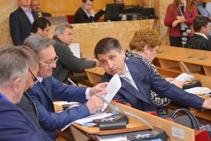 Закарпатські депутати активно відпрацювали порядок денний сьогоднішнього засідання – 01