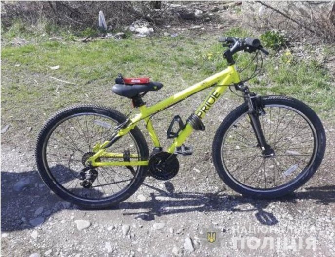 У Мукачеві з під‘їзду багатоповерхівки вкрали велосипеди – 01