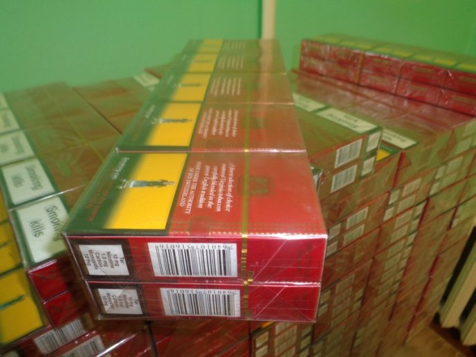 На Закарпатті прикордонники виявили  майже 900 пачок контрабандного тютюну – 04