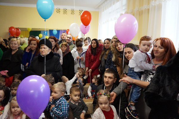 У Тересві відкрили оновлений дитсадок "Веселка" – 08 У Тересві відкрили оновлений дитсадок "Веселка" – 08
