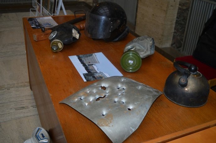 У фойє Закарпатської ОДА триває виставка до Дня Гідності та Свободи – 11 У фойє Закарпатської ОДА триває виставка до Дня Гідності та Свободи – 11