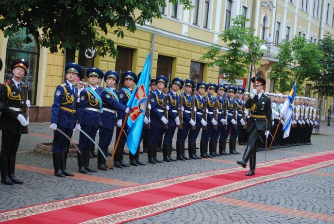 До Мукачева на переговори завітали головні військові України та Угорщини (ФОТОРЕПОРТАЖ) – 13 До Мукачева на переговори завітали головні військові України та Угорщини (ФОТОРЕПОРТАЖ) – 13