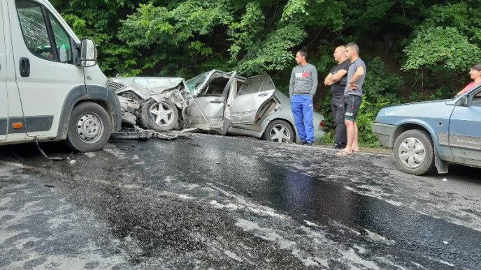 Авто перетворилося на купу металобрухту: ввечері трапилась аварія – 02