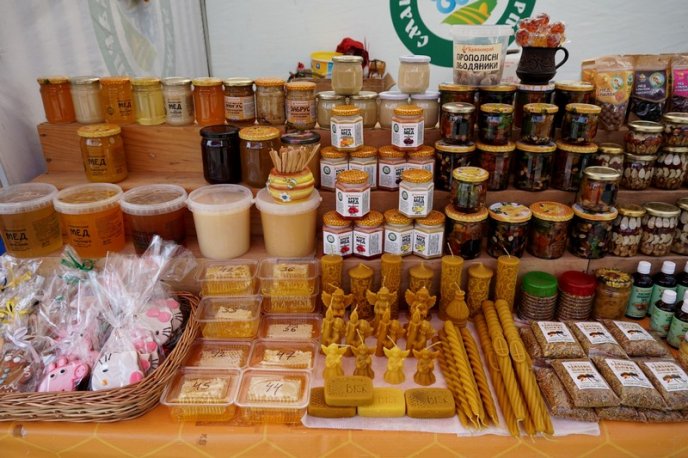 Фестиваль-ярмарок «Медовий Спас» розпочався в Ужгороді – 01