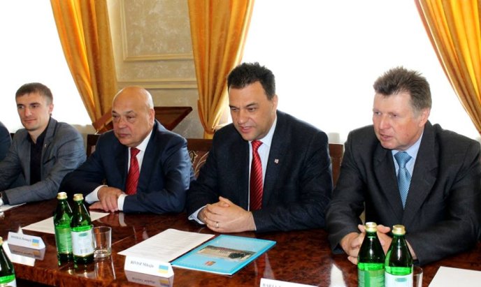 Закарпаття і угорський регіон Бач-Кішкун ефективно розвиватимуть ряд галузей – 05