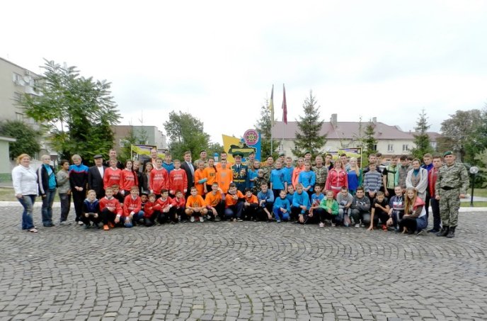 Близько сотні школярів приїхали до Мукачева на змагання "Юні друзі прикордонників" – 08