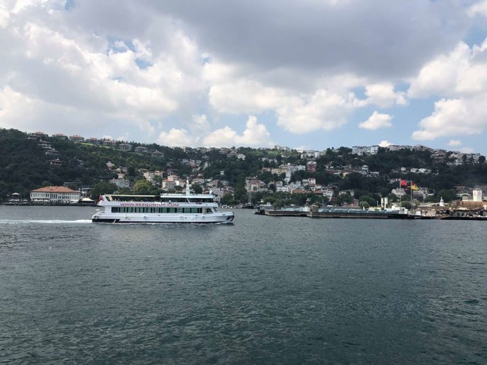 Ужгородка Олеся Смирнова взяла участь у масштабному запливі через Босфор – 02