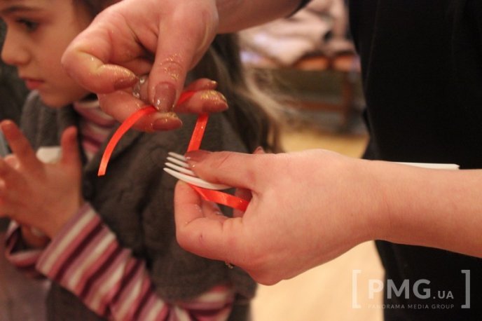 У Мукачеві діти власноруч робили валентинки військовим – 10