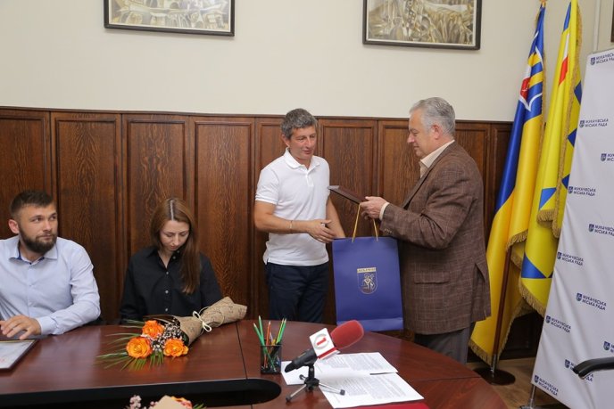 У День журналіста у Мукачеві нагородили представників ЗМІ міста – 05 У День журналіста у Мукачеві нагородили представників ЗМІ міста – 05