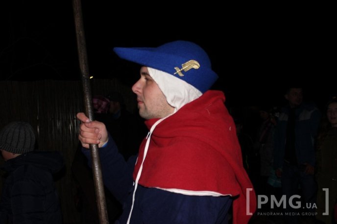 Яскраве святкування Дня святого Мартина у Мукачеві: парад ліхтариків, лицарські бої та вогняне шоу – 43 Яскраве святкування Дня святого Мартина у Мукачеві: парад ліхтариків, лицарські бої та вогняне шоу – 43