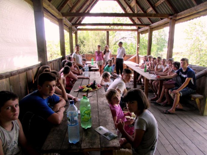 Вихованці літнього табору "Веселка" відвідали національний парк "Зачарований край" – 03