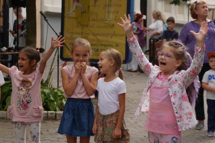 Для любителів ласощів в Ужгороді з’явилася «Солодка вулиця» – 18