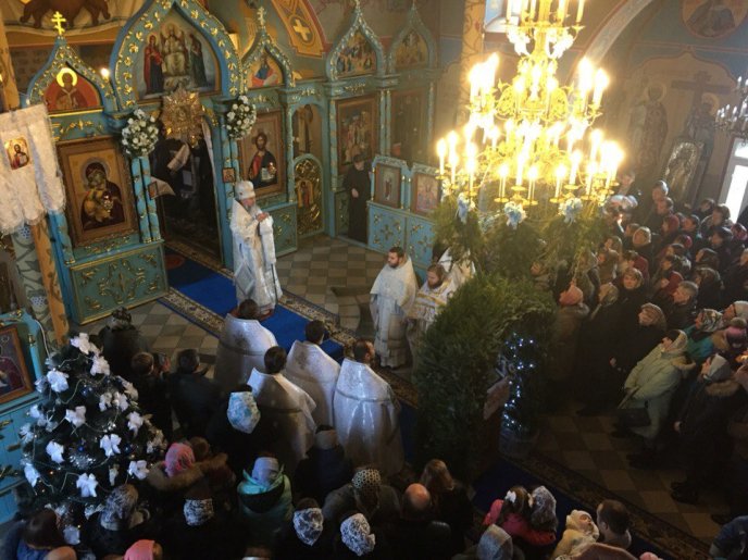 У третій день Різдва владика Феодор відправив Літургію у Ракошинському монастирі – 01