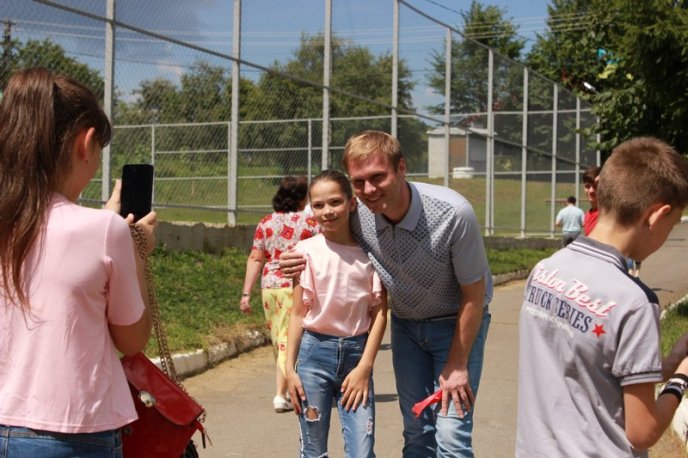 "Необхідно ремонтувати школи, дитячі садочки, амбулаторії", – Валерій Лунченко поспілкувався із закарпатцями – 08