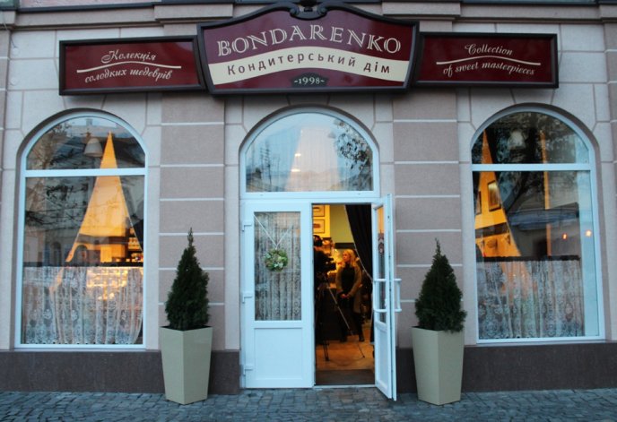 У Мукачеві відкрили унікальну виставку шоколадних скульптур (ФОТО) – 05