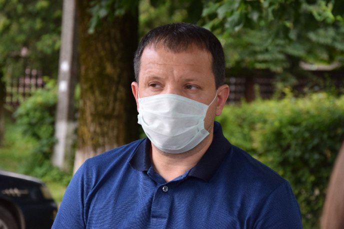 Команда “Слуги народу” передала апарат ШВЛ у Свалявську районну центральну лікарню – 08