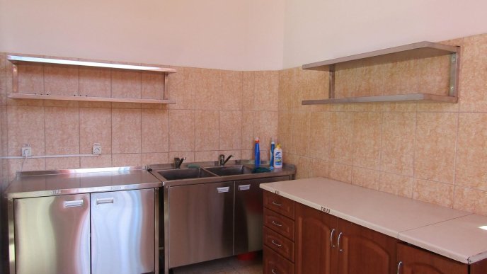 Мер Мукачева віддав свою річну зарплату на благодійність – 06