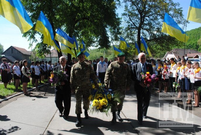 Громада Мукачівщини також відзначила День пам’яті та примирення (ФОТОРЕПОРТАЖ) – 14