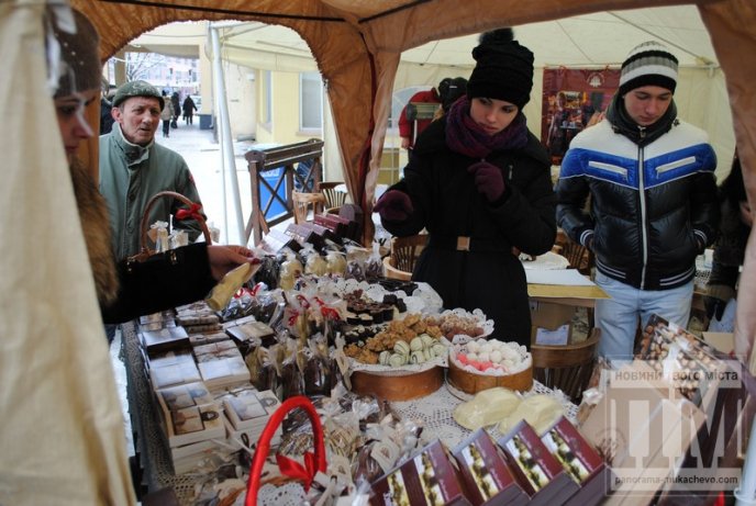 Головний фестиваль Закарпаття – “Червене вино – 2013″ офіційно стартував (ФОТОРЕПОРТАЖ) – 10