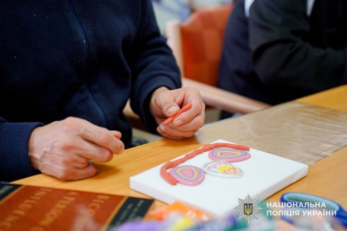 Творча терапія: ветерани виготовляли великодній декор – 05