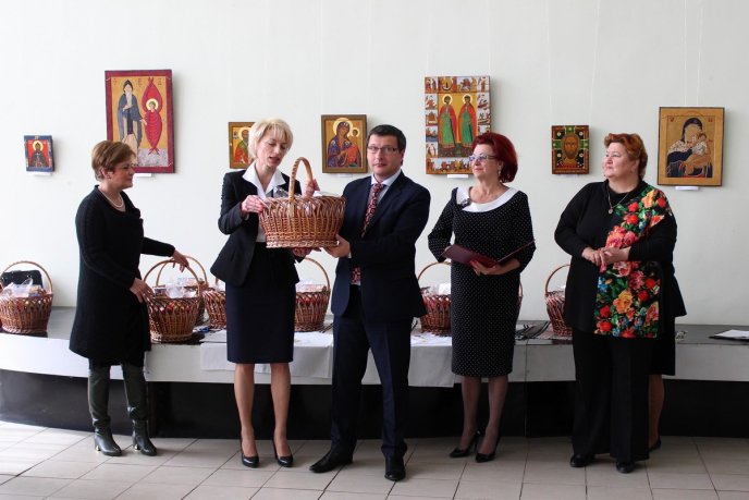 Ужгородці занурились у "Чарівний світ писанки" – 01