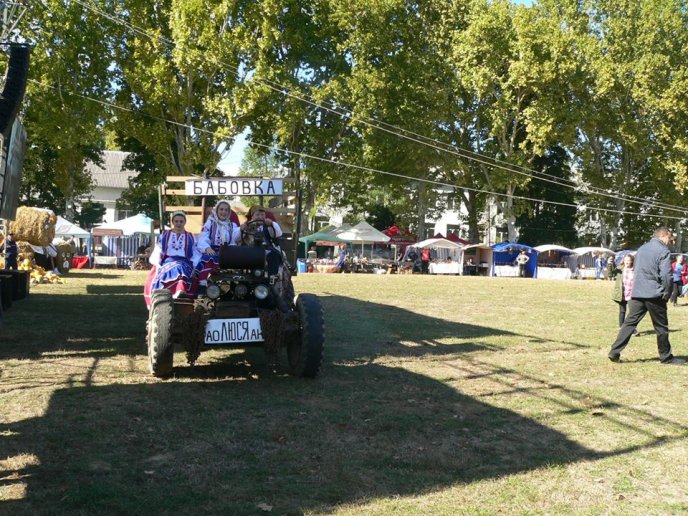 На Мукачівщині стартував фестиваль вина "Бобовищенське гроно" – 13