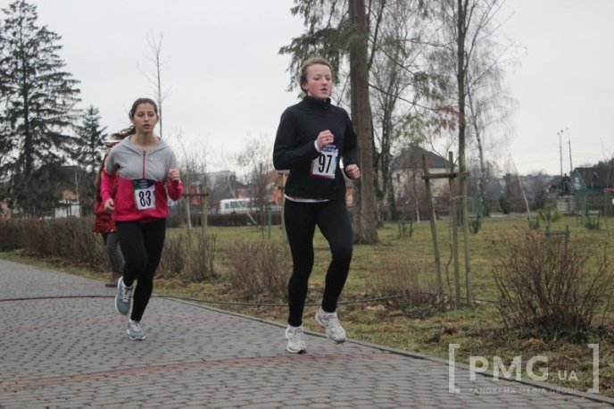 У мукачівському Парку Перемоги відбувся "Забіг закоханих" – 10