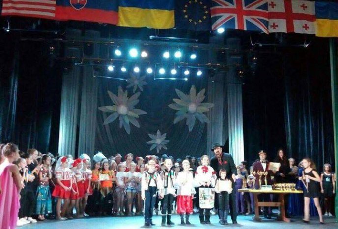 Дитячий хореографічний колектив з Мукачева став лауреатом міжнародних фестивалів-конкурсів – 04