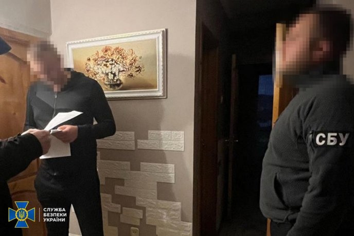 Троє закарпатців переправляли чоловіків за кордон. Серед їхніх клієнтів був клірик – 01