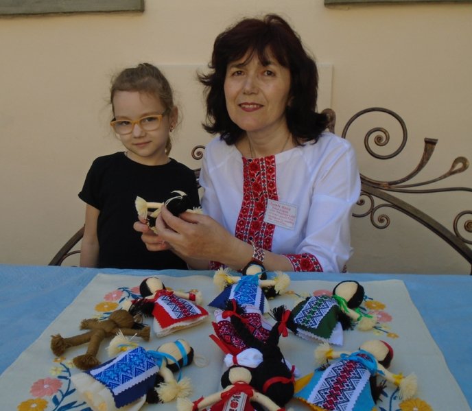 В Ужгородському замку діти виготовляли іграшки – 06 В Ужгородському замку діти виготовляли іграшки – 06