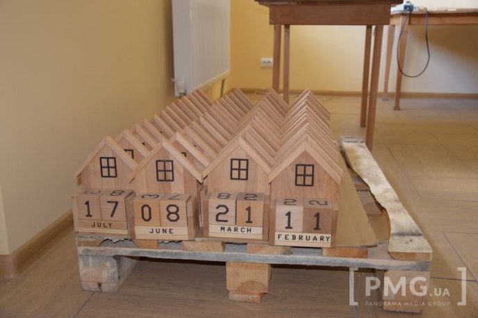 У Мукачеві виготовляють неймовірні дерев’яні вироби, які чудово впишуться в будь-який інтер’єр – 16