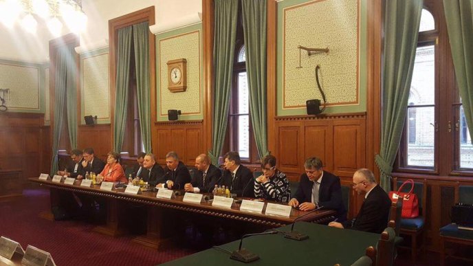 Народні депутати від Закарпаття провели зустріч з угорськими парламентарями – 06