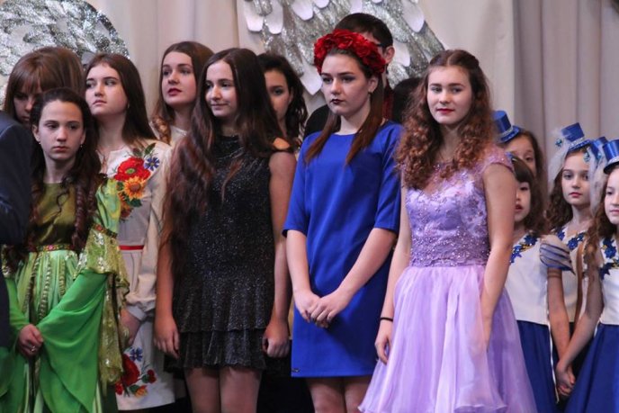 У Мукачеві розпочався пісенний фестиваль "Різдвяна зіронька" – 06