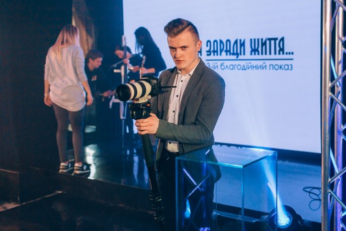 Мода заради життя: на Закарпатті відбувся ІІІ-й благодійний показ мод дизайнерки Роксолани Новак – 03