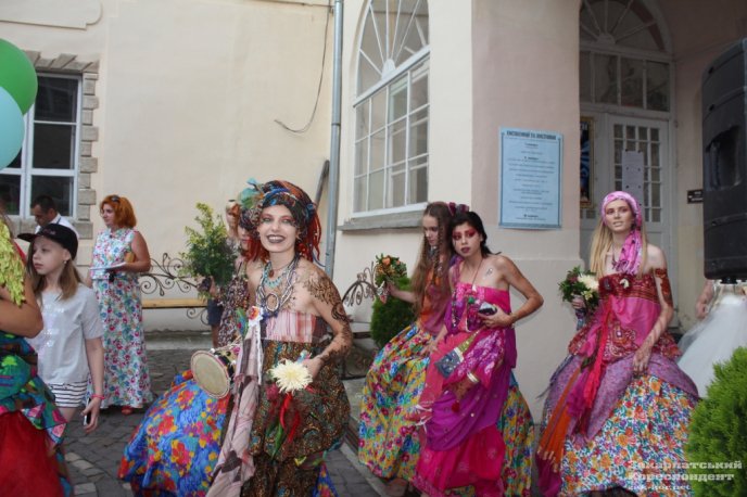 Парад наречених в Ужгороді: як це було – 08