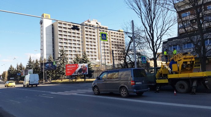 «Перехід смерті» в Ужгороді обладнано додатковим освітленням та знаками – 03