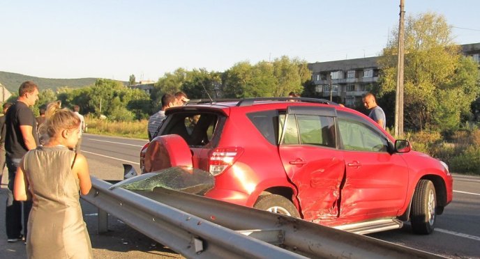 На об’їзній дорозі біля Ужгорода "ВАЗ" зіткнувся з іномаркою – 03