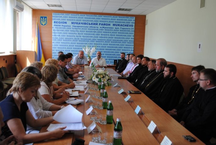 Священнослужителі та влада сіли за круглий стіл з нагоди відзначення 1025-річчя Хрещення Русі (ФОТОРЕПОРТАЖ) – 02