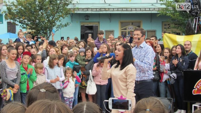 "Караоке на Майдані" в Ужгороді: відоме ім’я переможця програми – 03