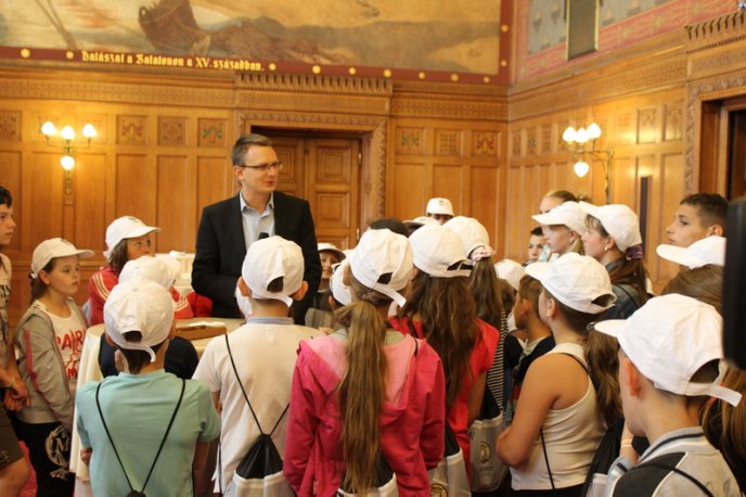 Маленьким закарпатцям влаштували екскурсію столицею Угорщини – 13