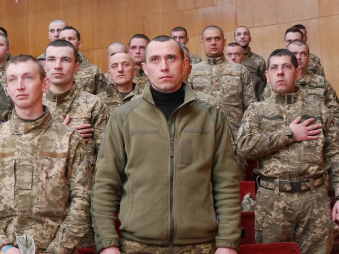 В Ужгороді нагородили військових 15-го окремого гірсько-піхотного батальйону – 10