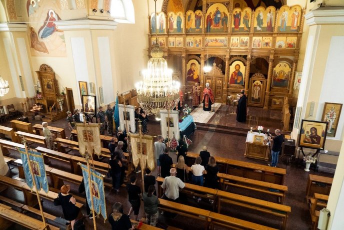 Був надійним бойовим побратимом: у Мукачеві поховали Героя – 06