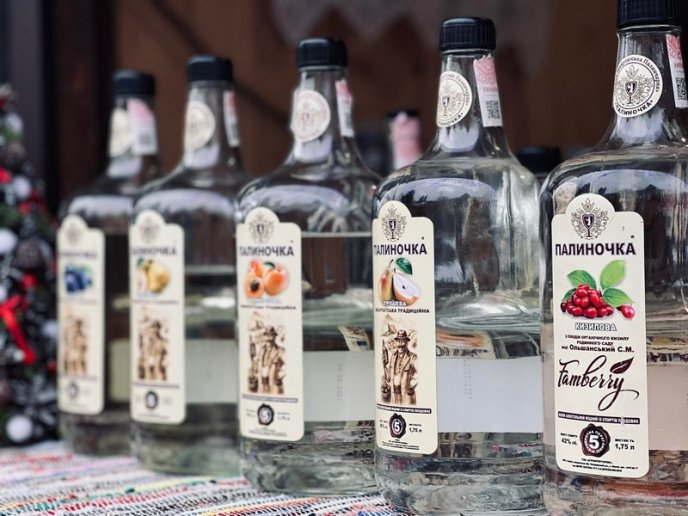 У Мукачеві урочисто відкрили фестиваль «Червене вино 2022» – 09