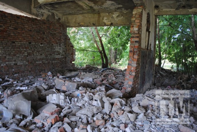 Маленька Прип’ять по сусідству зі школою та багатоквартирним масивом (ФОТО) – 14