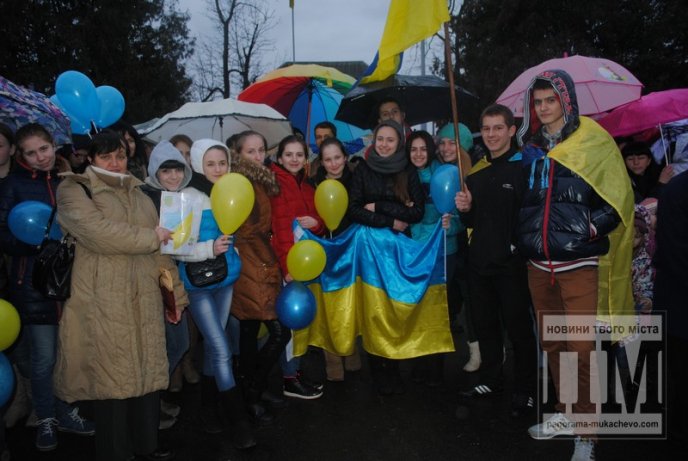 У Мукачеві урочисто зустріли бійців Героїчної 128-ої бригади (ФОТОРЕПОРТАЖ) – 17