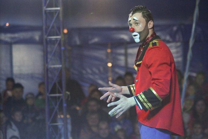 До Мукачева завітає цирк на воді "Рів’єра" – 08 До Мукачева завітає цирк на воді "Рів’єра" – 08