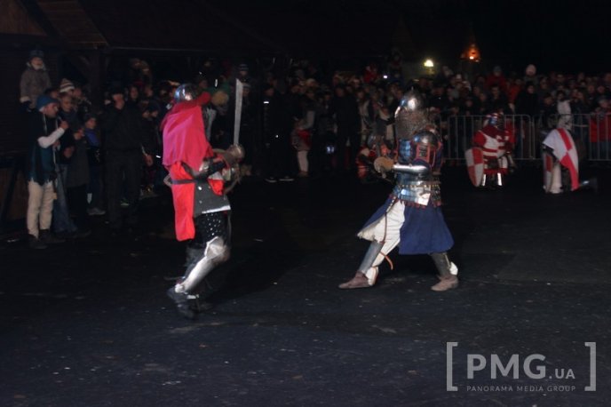 Яскраве святкування Дня святого Мартина у Мукачеві: парад ліхтариків, лицарські бої та вогняне шоу – 101 Яскраве святкування Дня святого Мартина у Мукачеві: парад ліхтариків, лицарські бої та вогняне шоу – 101