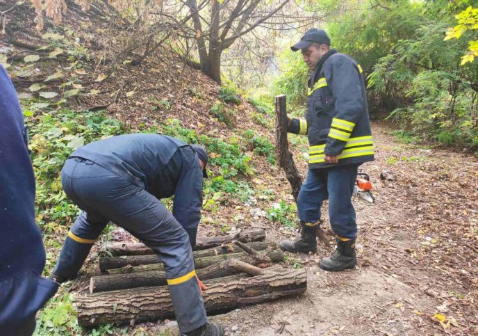 В Ужгороді врятували собаку – 03