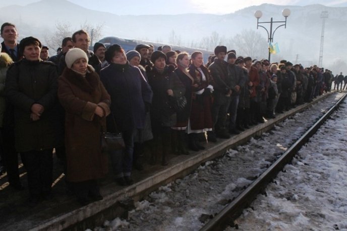 Відремонтований вокзал у Рахові відкрили з усіма “помпезностями” (ФОТО) – 07 Відремонтований вокзал у Рахові відкрили з усіма “помпезностями” (ФОТО) – 07