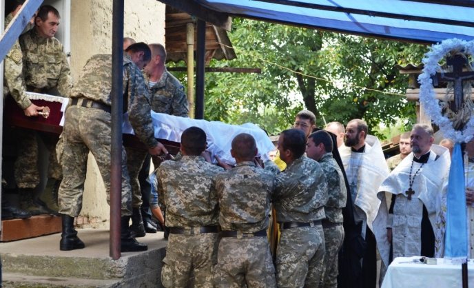 У Буштині попрощались з бійцем АТО Павлом Дурундою – 01